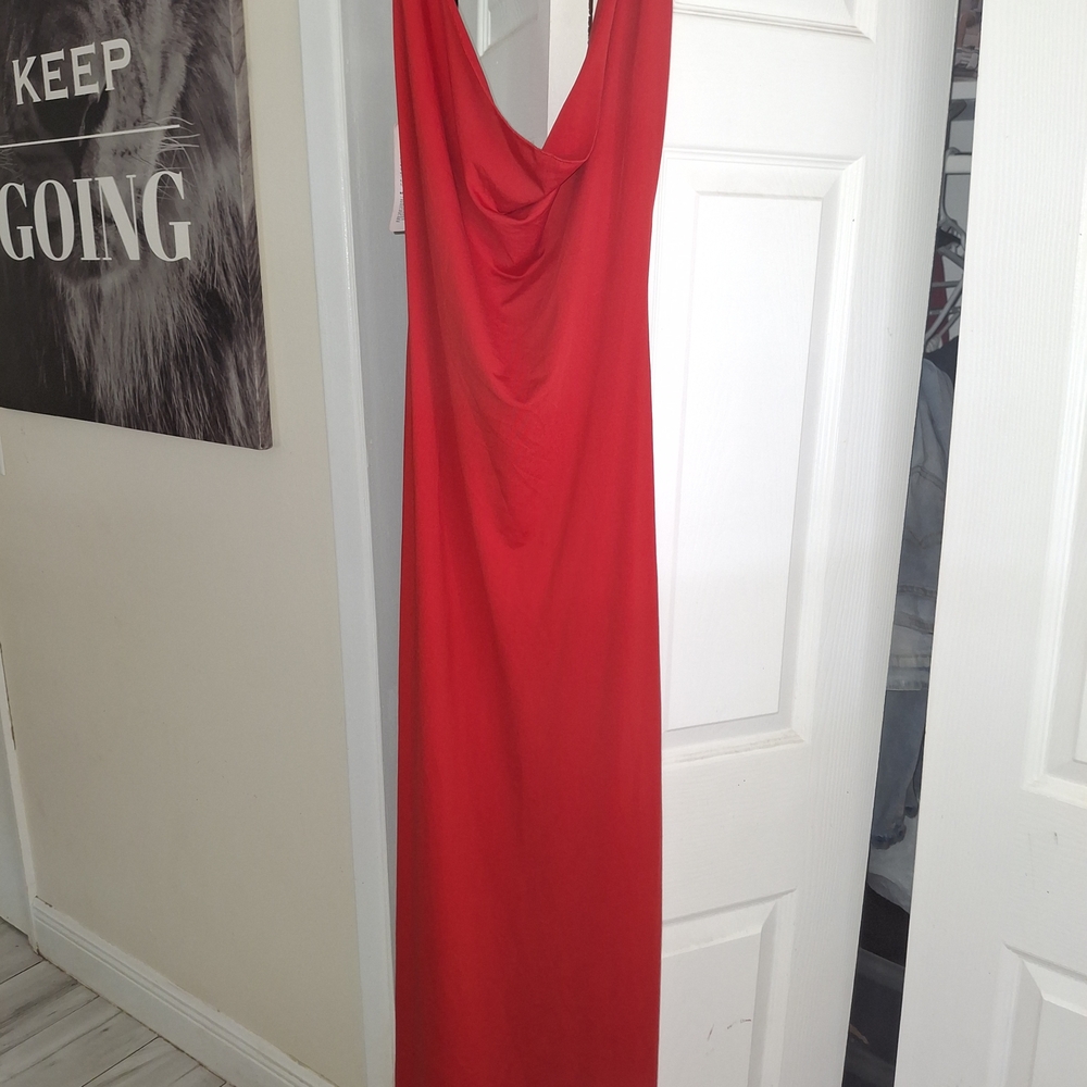 Chic Scarlet Wedding Dress